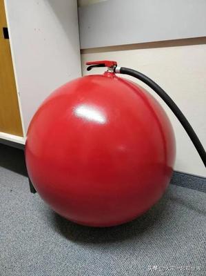 44張照片看世界 越南越戰(zhàn)女兵、日本學生裝模特與消防設(shè)備